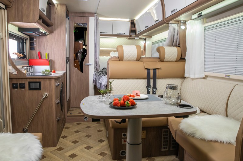 游名城，選房車，這里兩不誤