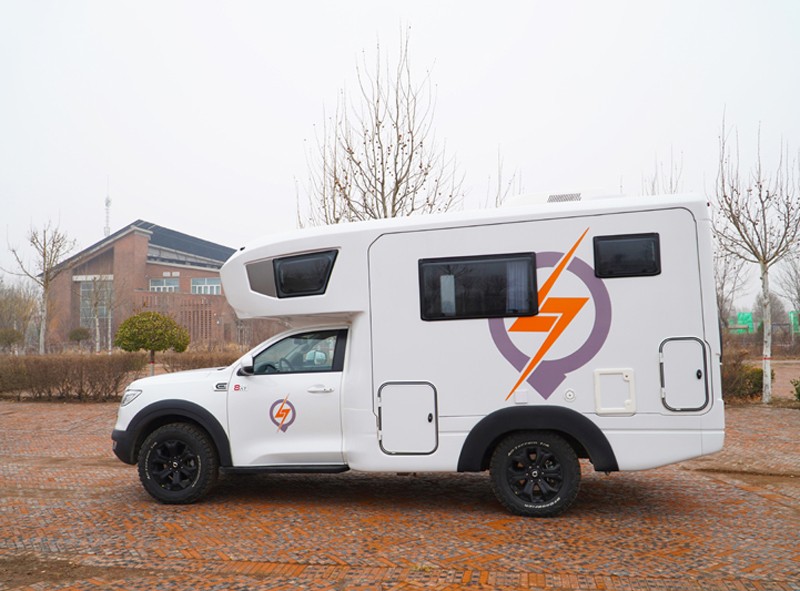 不懼荒野，不怕泥濘，四驅(qū)房車更給力