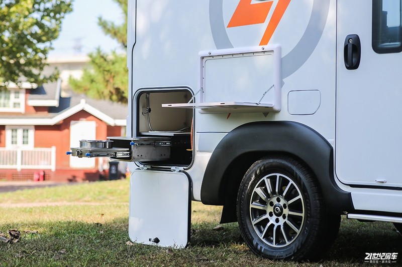 打響第二炮!搶先實拍體驗覽眾自由炮-B皮卡四驅(qū)房車 打響第二炮!搶先實拍體驗覽眾自由炮-B皮卡四驅(qū)房車