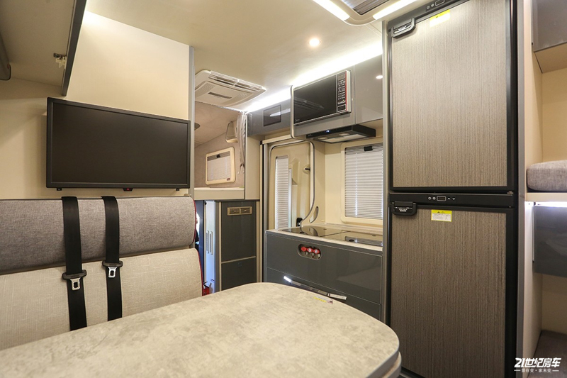 打響第二炮!搶先實拍體驗覽眾自由炮-B皮卡四驅(qū)房車 打響第二炮!搶先實拍體驗覽眾自由炮-B皮卡四驅(qū)房車