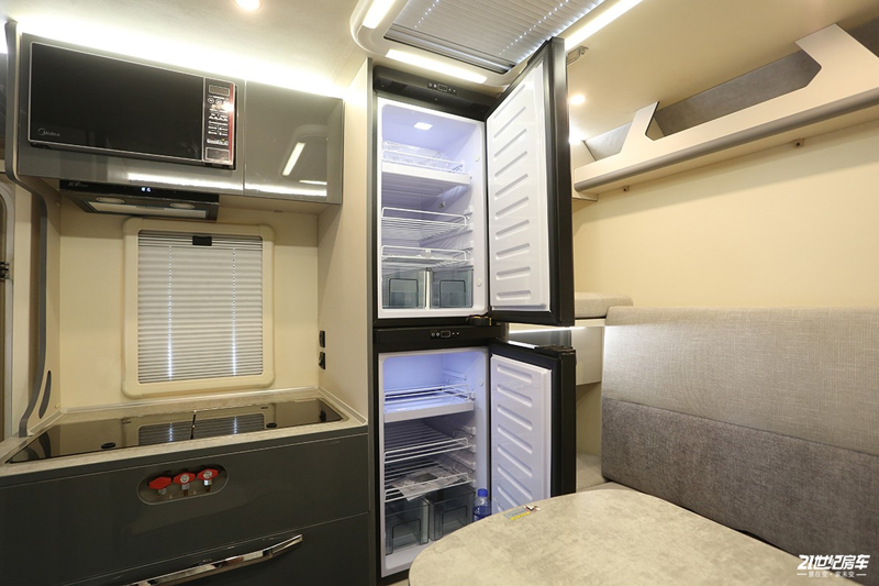 打響第二炮!搶先實拍體驗覽眾自由炮-B皮卡四驅(qū)房車 打響第二炮!搶先實拍體驗覽眾自由炮-B皮卡四驅(qū)房車