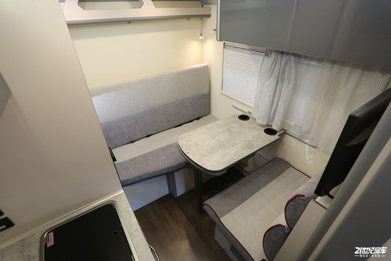 打響第二炮!搶先實拍體驗覽眾自由炮-B皮卡四驅(qū)房車 打響第二炮!搶先實拍體驗覽眾自由炮-B皮卡四驅(qū)房車