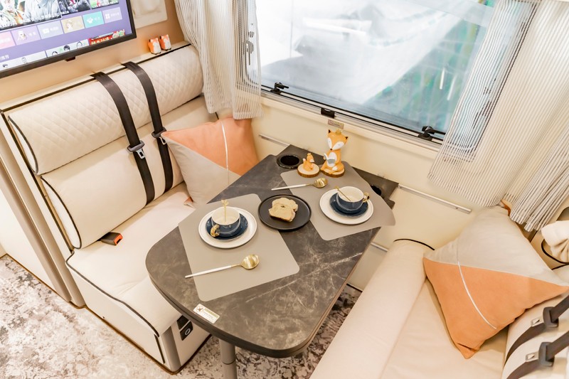 自由炮AB同展，您選哪款？