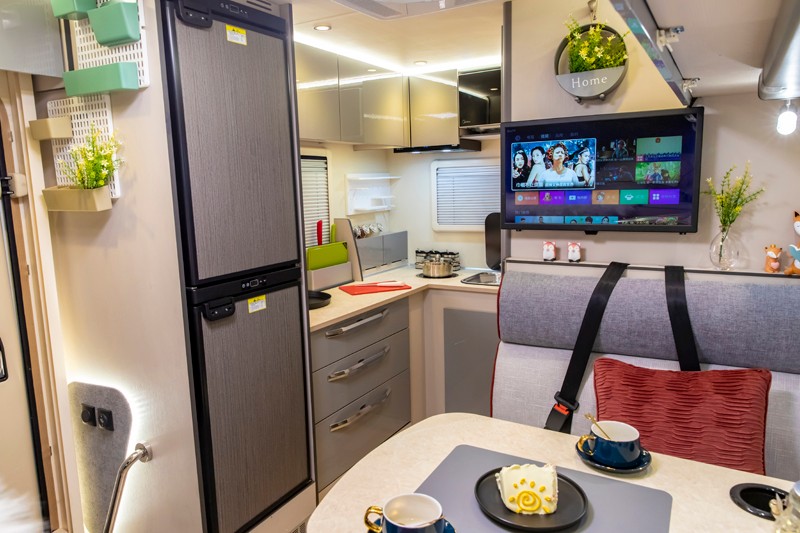 自由炮滿分選手，房車生活新體驗