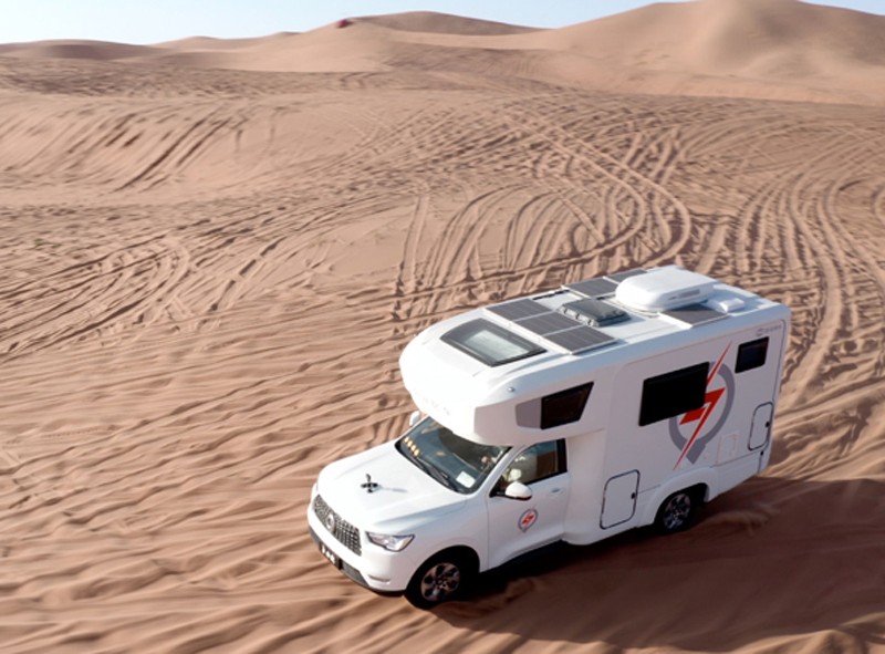 極致動力、四驅越野，樣樣都強，就是這款房車