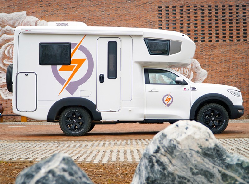 極致動力、四驅越野，樣樣都強，就是這款房車