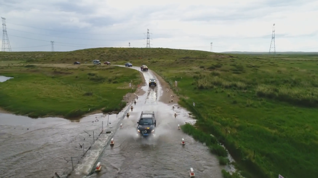 覽眾房車攜手長城炮聯袂出席那達慕5.png 覽眾房車攜手長城炮聯袂出席那達慕5.png