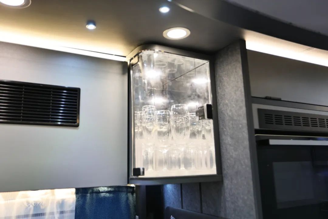 TOD智能四驅 全車越野套件，這是不是你理想的C型越野房車？