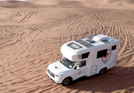 以自由為名，炮響阿拉善