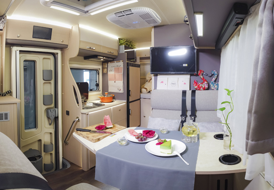 這些房車，上藍(lán)牌C本可以開(kāi)